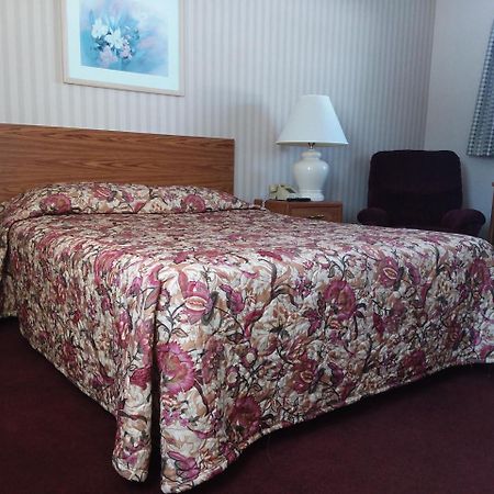 Budget Host Inn - Manistique Exterior foto